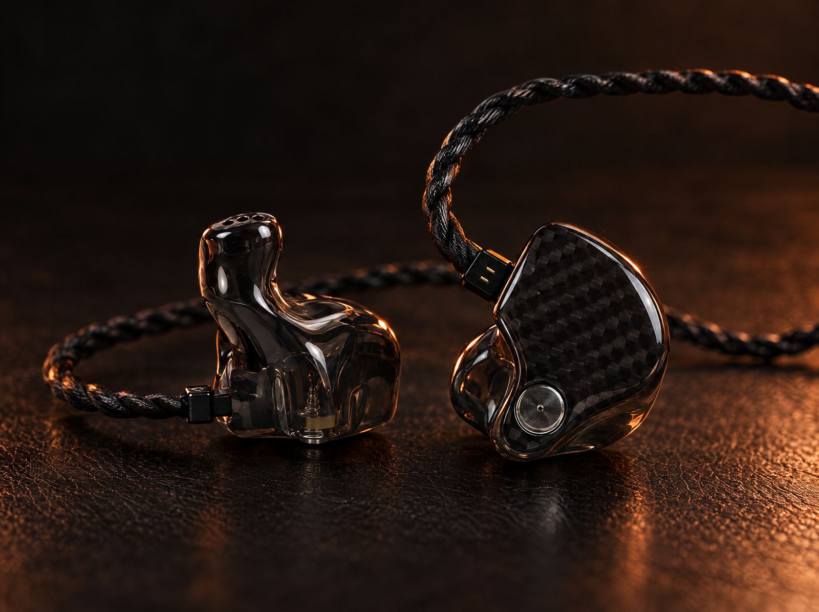 KLANGFORM Professional: In-Ears mit Carbon-Faceplate